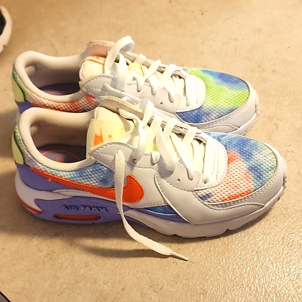 Nike Air Max Excee Size 6.5